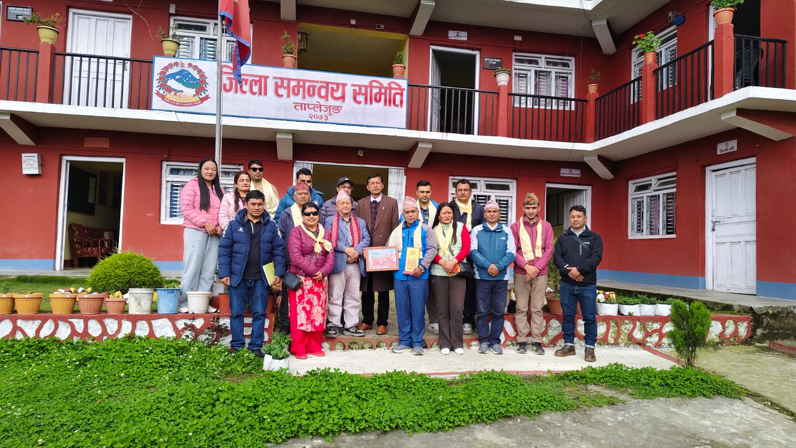 जिल्ला समन्वय समिति ललितपुरका प्रमुख श्री ऋषिदेव फुयालज्यू लगायत सदस्य तथा कर्मचारीहरुको टीलीलाई स्वागत तथा अन्तरकृया